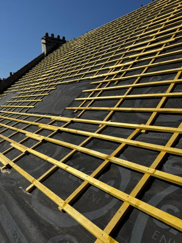 Reprise d’étanchéité et de ventilation de toiture par Debarre Couverture