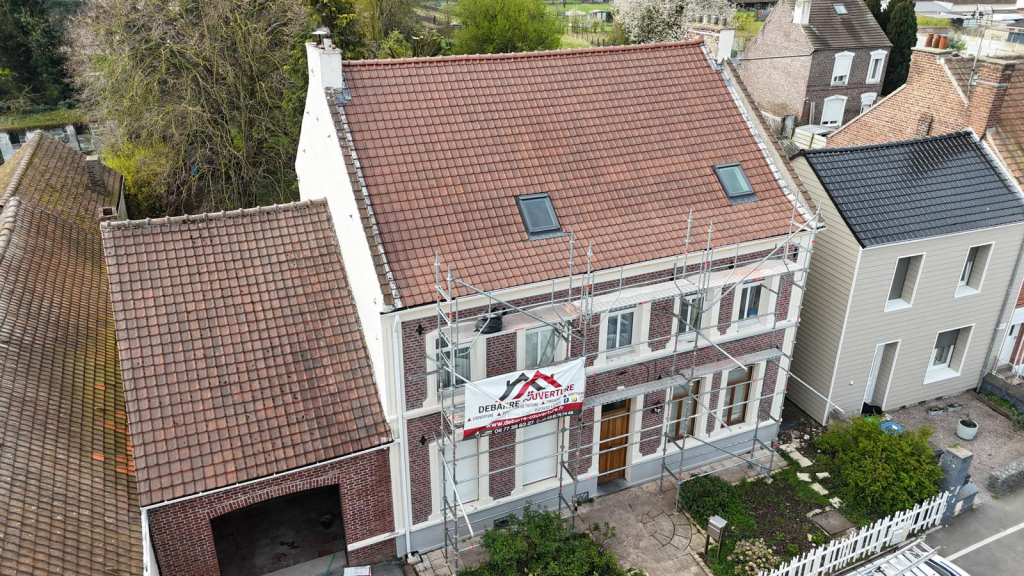 Réfection complète d’une toiture et de sa charpente par Debarre Couverture